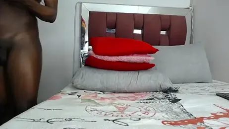 LoraineBigCockTs webcam model stream image