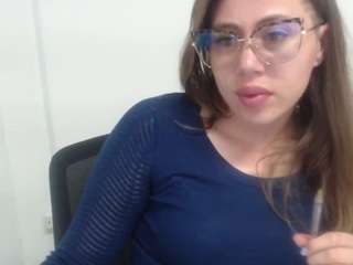 kate-and-jenna webcam model stream image