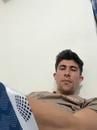 Luis-avatar webcam model stream image