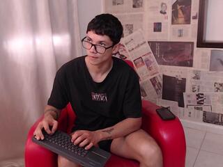 Logan Newman webcam model stream image