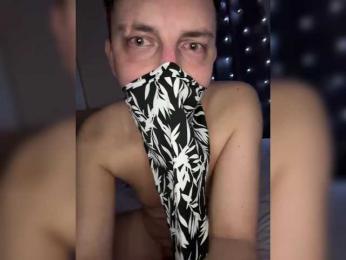 XaSeen webcam bongacams model stream image