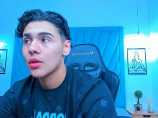 Chris De La Fonde webcam model stream image