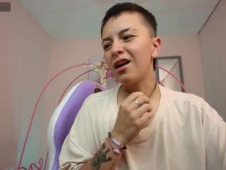 Hanna Plu webcam model stream image