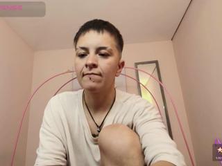 Hanna Plu webcam model stream image