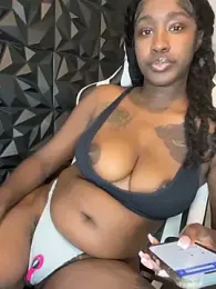 ToyaThick webcam model stream image