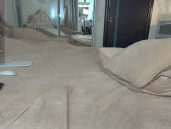 oh_julie webcam model stream image