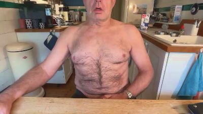 Hairygermanbear webcam model stream image