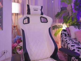 CrazyWine webcam model stream image