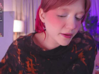 CrazyWine webcam model stream image