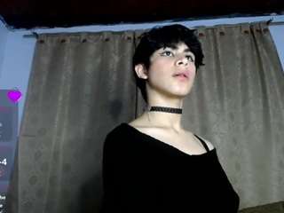 sweetass-18 webcam model stream image