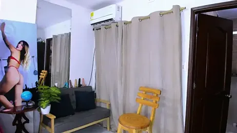 zou_quira webcam model stream image