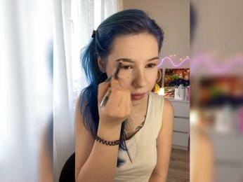 LadyAlis webcam model stream image