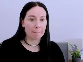 miaseductive webcam model stream image