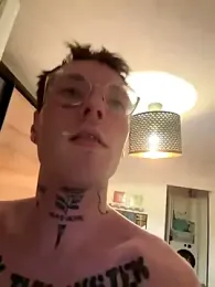 FullTattooBoy webcam model stream image