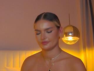 Anais A webcam model stream image