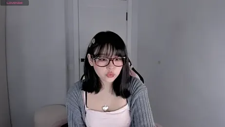 hee_young11 webcam model stream image