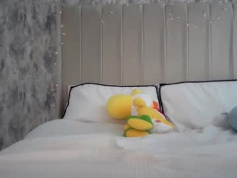 aniishaa webcam model stream image