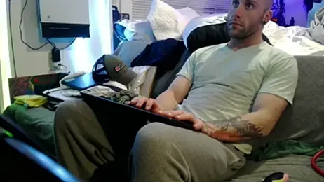 Luv2SuckBWC92 webcam stripchat model stream image