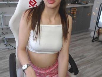 EmiliSkyy webcam model stream image