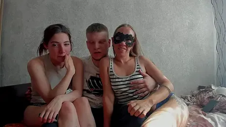 Friendly_Family webcam stripchat model stream image