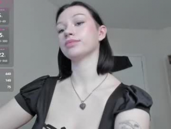 emmy_m00n webcam model stream image