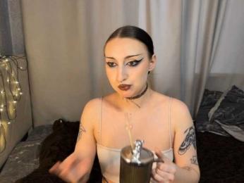 easteralt webcam bongacams model stream image