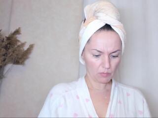 Audrey Wild webcam model stream image