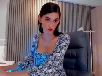lily_cash1 webcam model stream image