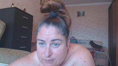 AmyAugust webcam model stream image