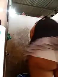 Andreita_95 webcam model stream image