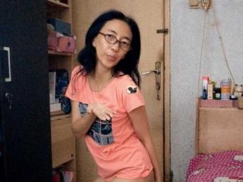 theQueenBee webcam model stream image