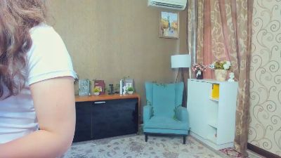 LynetBow webcam model stream image