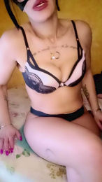 LunaVera webcam model stream image