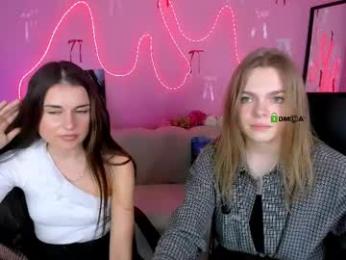 sara_muse1 webcam model stream image