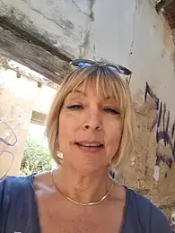ClassyNAWTYBritMILF webcam model stream image