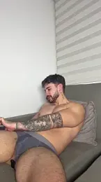 Valenthino_Salvatore webcam model stream image