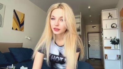 EmmaFousek webcam model stream image
