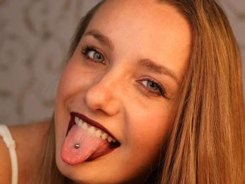 BelleCox webcam model stream image