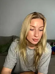 belle98 webcam stripchat model stream image