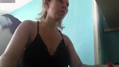 BabyNila webcam model stream image