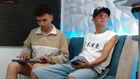 Isaac_tan webcam stripchat model stream image