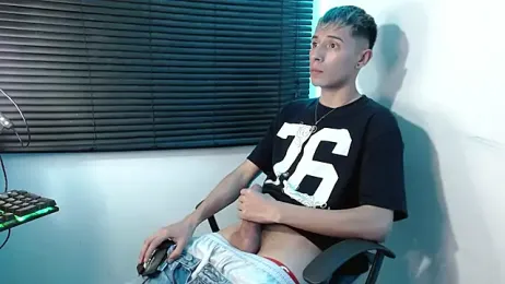 Isaac_tan webcam model stream image