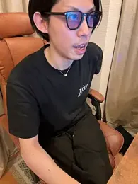 -mirai-chat- webcam model stream image