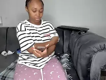 Pearl_00 webcam stripchat model stream image