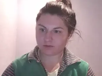 KiraSwee webcam model stream image