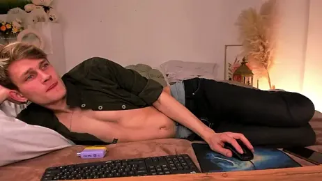 Volan_Starts webcam model stream image