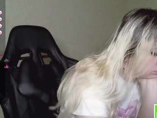 you-dreams webcam camsoda model stream image