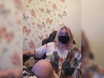 WhiteCrystal webcam model stream image