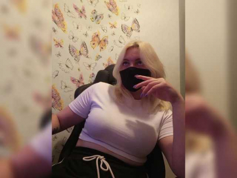 WhiteCrystal webcam bongacams model stream image