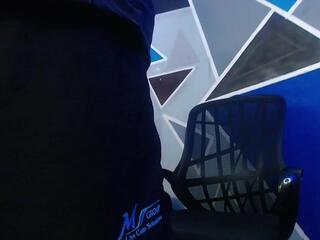Magnus Frost webcam model stream image